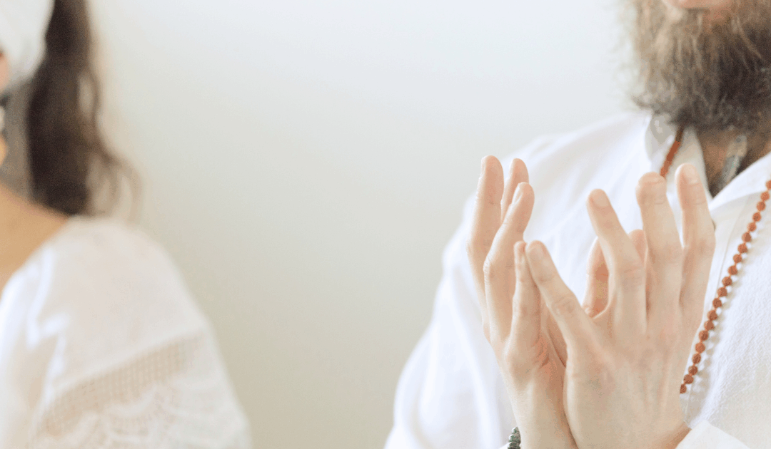 Kundalini Meditation: Benefits, Risks and Safe Ways to Practice